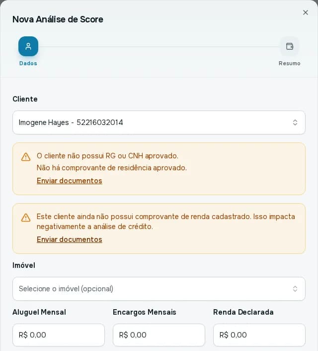 Assistente Nova Análise de Score com um cliente escolhido e avisos de documentação pendente, com o link Enviar documentos