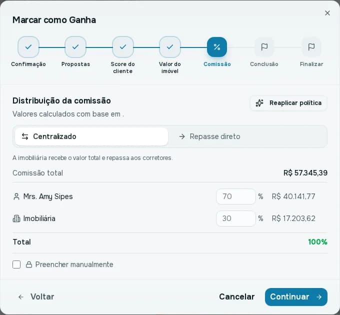 Passo Comissão com a distribuição entre corretor e imobiliária, as opções Centralizado e Repasse direto e o total de 100%
