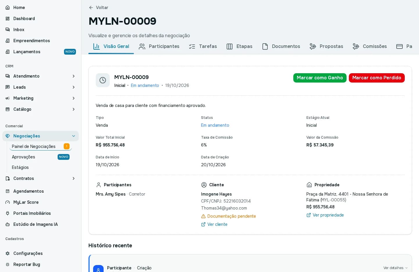 Página de uma negociação em andamento com tipo, status, valores, participantes, cliente e imóvel